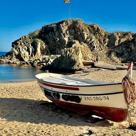 Antiquari De Blanes Apartamento Boutique En La Costa Brava Luaran gambar